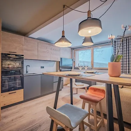 Sky By Alpapart Aparthotel 4*